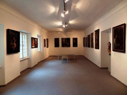 Bildergalerie mit Werken von der Gotik bis zum Nazarener-Stil. © Josef Sturm