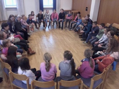 Erstes Treffen von Jungschar und Minis im Pfarrsaal © Pfarre Mattsee