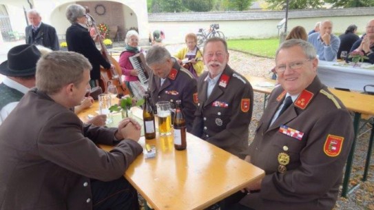 Gäste am Pfarrfest © Pfarre Mattsee