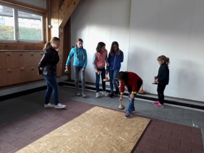 Stockschießen: Probieren wir mal einen Kleinen &copy; M. Löffelberger