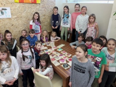 Nagelbilder von den Kindern gemacht. &copy; Pfarre Mattsee/Löffelberger Maria