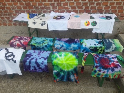 unsere selbst gestalteten T-Shirts © Löffelberger