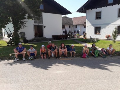 Warten im Schatten bis wir dran kommen © Löffelberger