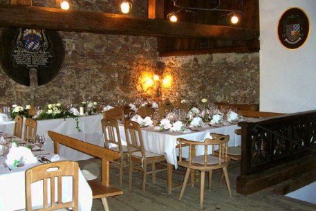 Private FESTE arangiert u. sonstige FEIERN abgehalten