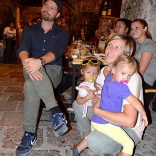 WINZEREHEPAAR Dominique u. Urban STAGARD, mit ihren Prinzessinnen (Alva u. Thorun)