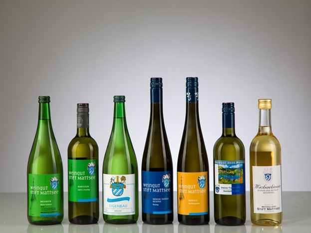 Weinverkostungen im Weinkeller © Stift Mattsee