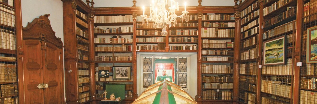 Slider Museum Bibliothek © Stift Mattsee