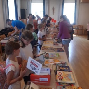 Viel zum Schauen und Aussuchen! © Löffelberger, Pfarre Mattsee