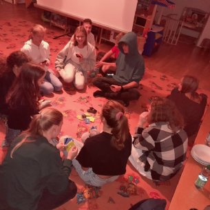 Jugendliche und Teenies beim Spielen &copy; Löffelberger