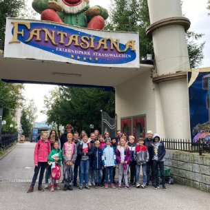 Gruppenfoto beim Miniausflug &copy; Löffelberger