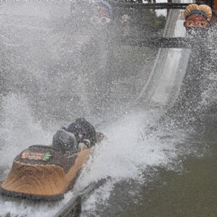 Mami Wata - volle Dusche &copy; Löffelberger