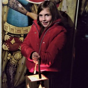 Maylis mit Laterne © Gisela Hartinger