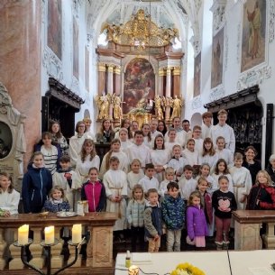 Ministranten und Jungscharkinder - Christkönig 2022 &copy; Pfarre Mattsee