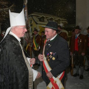 Erzbischof Lackner mit Johann Dürager, Peterbauer © Hiwa Haghshi EDS