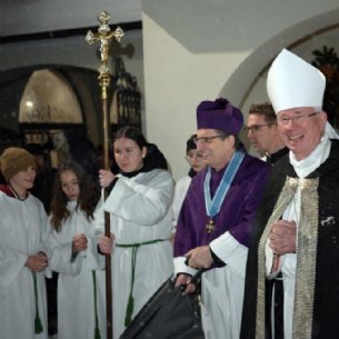 Glückliche Gesichter am Ende der Feier © Hiwa Haghshi EDS