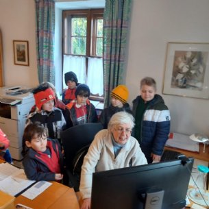 Die Namen derer, die in Mattsee nicht getauft wurden, suchten wir im Computer. © M. Löffelberger