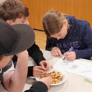 ... und schon wieder Zeichnungen erraten &copy; M. Löffelberger