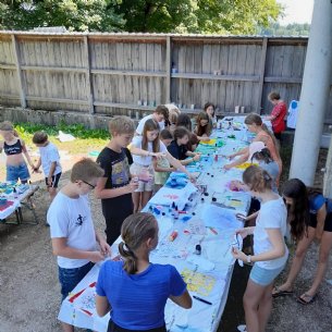 T-shirts bedrucken und bemalen &copy; Maria Löffelberger