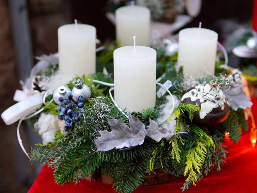 Adventskranz © pixabay.com/matthiasboeckel
