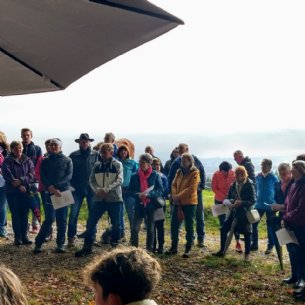 Mitfeiernde bei der Buchbergmesse © Gisela Hartinger