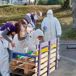 neue Sitzgelegenheiten aus Paletten &copy; M. Löffelberger