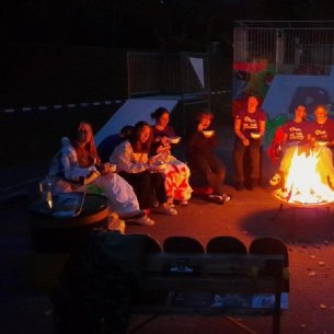 Abendliches Lagerfeuer &copy; M. Löffelberger
