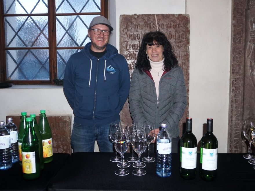 Weinkellerteam bei der Agape, Tassilovesper 2023 © Maislinger Matthäus