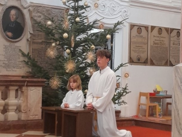 Ministranten beim Weihnachtsgottesdienst &copy; Pfarre Mattsee-Löffelberger