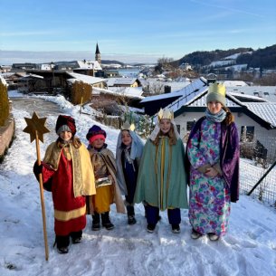 Sternsinger unterwegs © Pfarre Mattsee_privat