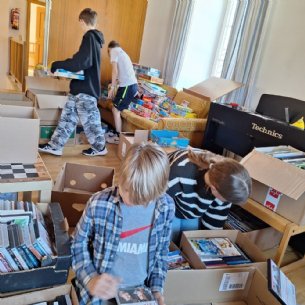 Bücherflohmarkt Aufbau &copy; Pfarre_ML