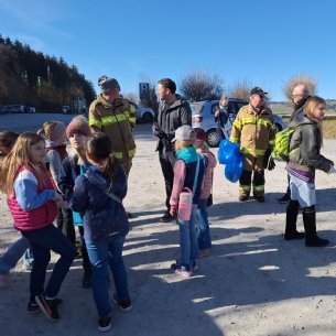 Müll sammeln Jungschar &copy; Pfarre_ML