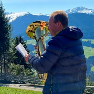 noch ein letztes Ständchen dann geht es wieder bergab © MM