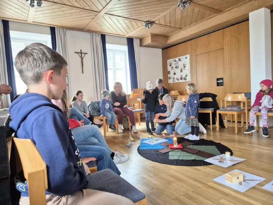 Kinderkreuzweg &copy; Pfarre_GH