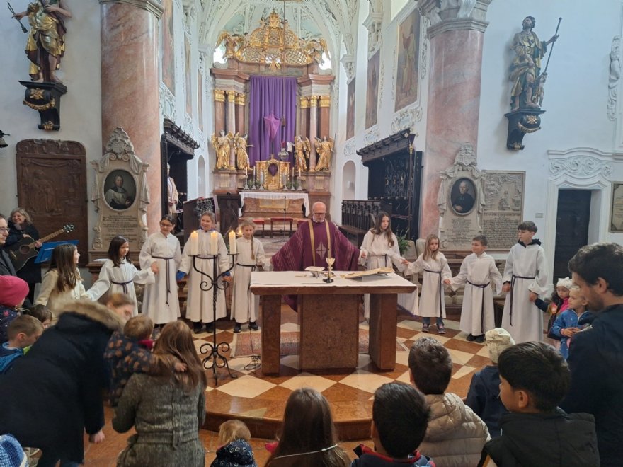 Familienmesse mit Täuflingssegnung © Pfarre_GH