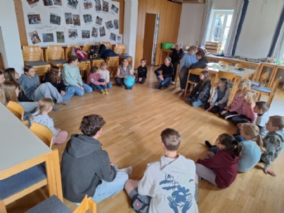 Der Verein Babili zu Besuch bei der Jungschar 
