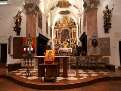 Ein erfolgreicher Abend des Kulturgenusses und der Freude - Sonderausstellung "Im Feuer gezeichnet"