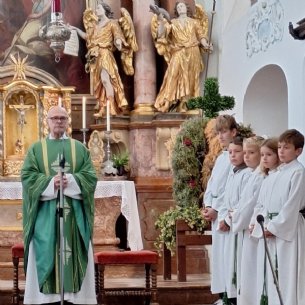 Familienmesse mit anschließendem Pfarrkaffee © ML
