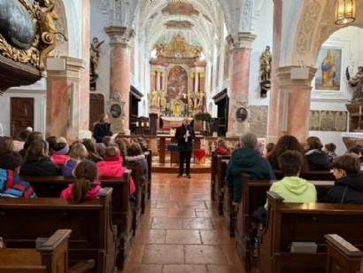 Weihnachtsfeier der Ministranten und Jungscharkinder in der Kirche und im Pfarrheim