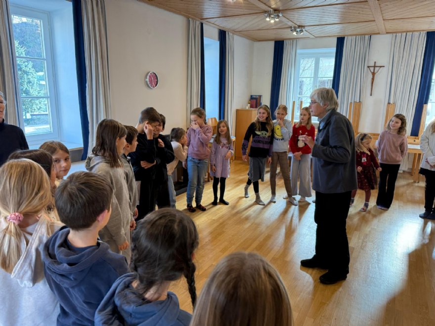 Probe für die Sternsingeraktion 2026 © MS