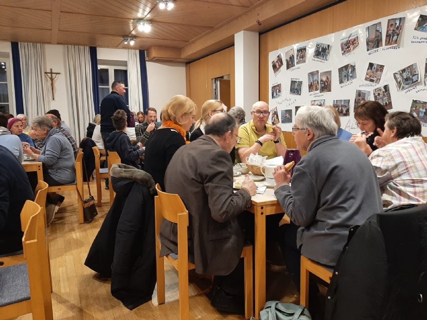 Roratefrühstück, organisiert von der Altschar © ML