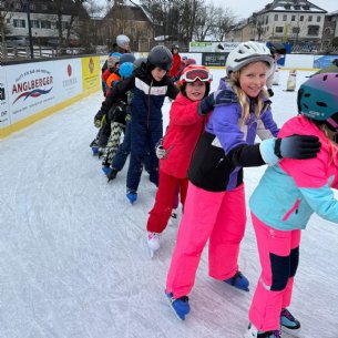 Eislaufen in Obertrum &copy; ML