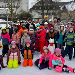Eislaufen in Obertrum &copy; ML