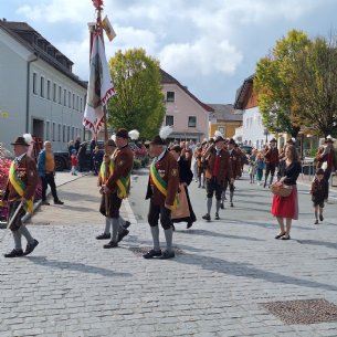 Erntedank- und Pfarrfest 2025 mit Pfarrerinstallierung © ML