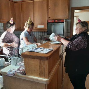 Faschingspfarrkaffee des Sozialkreises &copy; EL.