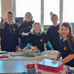 Bücherflohmarkt-Aufbau &copy; ML