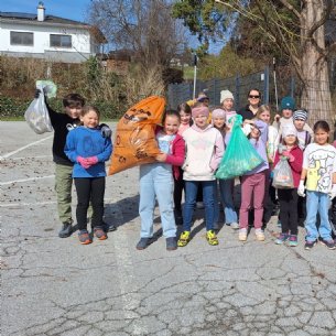 Müllsammeln der Minis u. Jungscharinder